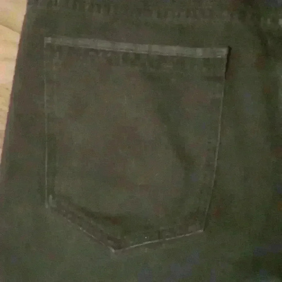 Men's Trestles distressed Jean's in black - Picture 7 of 9